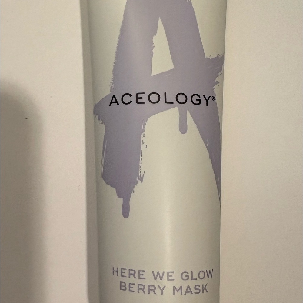 Aceology Here We Glow Berry Mask - Cream